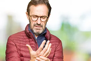 7 Ways to Keep Arthritis Pain at Bay This Winter