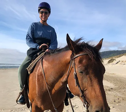 Strong recovery from knee replacement surgery got one woman back in the game 