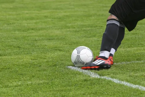 Why Does My Knee Hurt? 